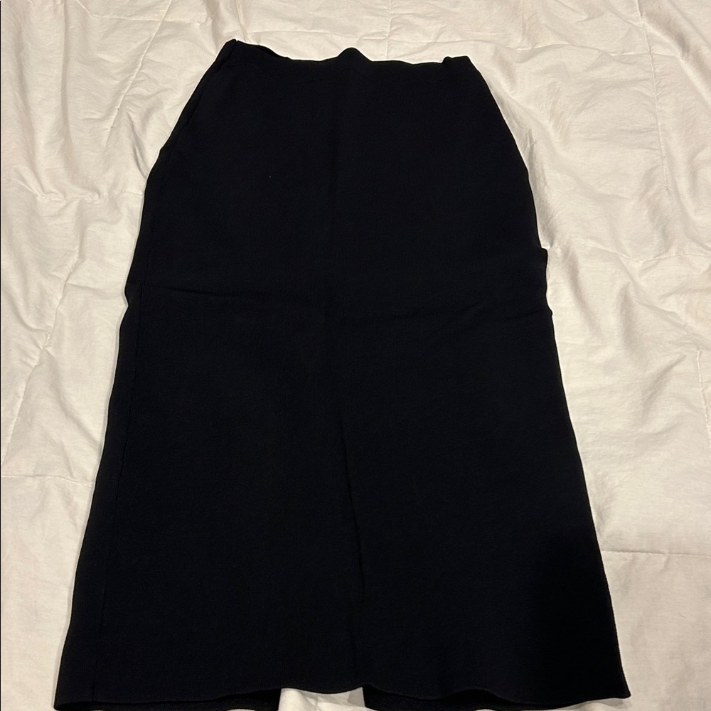 Forever 21 Classic Black Pencil Skirt
